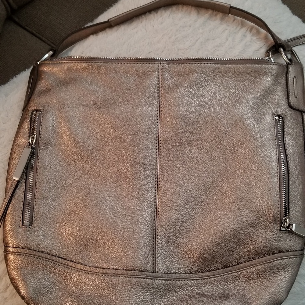 B Makowsky Leather Metallic Hobo Purse